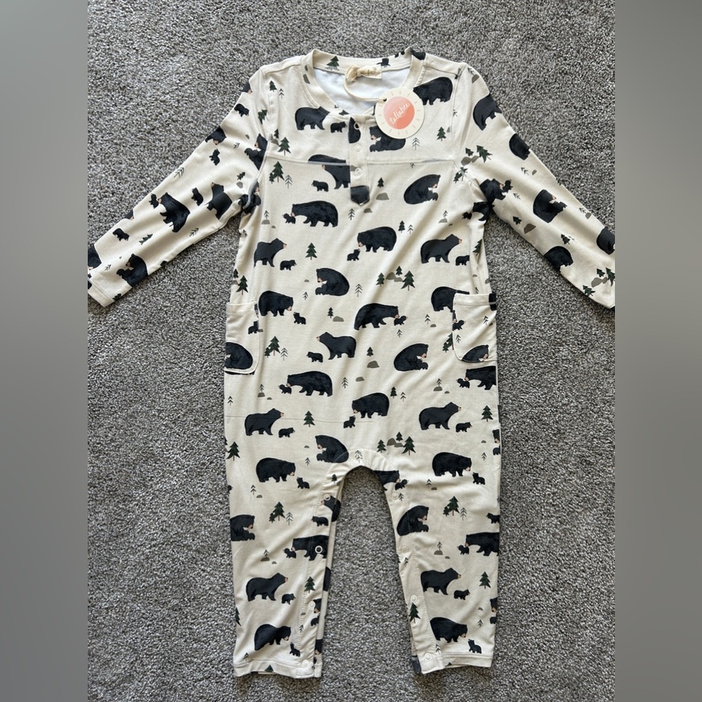 NWT Tullabee Bamboo Bear Print Romper